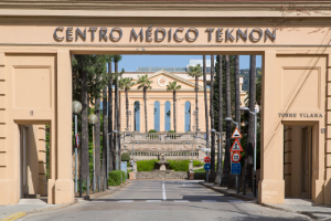 Entrada Teknon para ir clinica tenis teknon