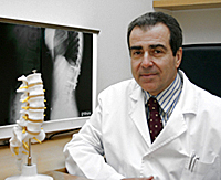 DR. DAVID MORETA MUNUJOS