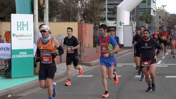 Foto Quirónsalud Healthcare Partner de la eDreams Mitja Marató de Barcelona 2023