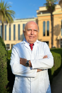 Dr. Víctor Vargas Blasco digestólogo e internista Instituto de Aparato Digestivo Teknon