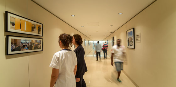 Centro Médico Teknon inaugura la nueva exposición Wall sobre sus instalaciones y actividad