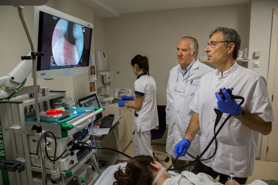 Teknon, primer centro de España en utilizar la nueva endoscopia BLI