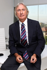 DR. JOSÉ A. BUENO