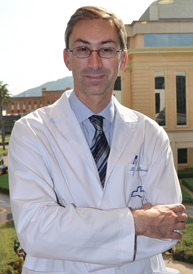 Dr. Anselmo Garrido