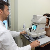 Microscopia-especular-recuento-endotelial-prueba-medica-ojos-oftalnova-barcelona-200x200