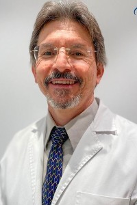 Dr. Carlos Castaño Duque