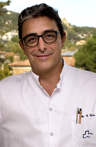 Dr. César Orús