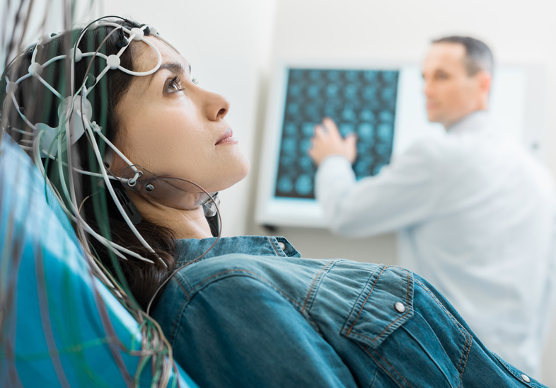 Electroencefalograma convencional y con privación del sueño